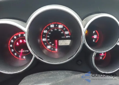 2008 Pontiac Vibe z USA, uszkodzony, nr VIN 5Y2SL67808Z412439